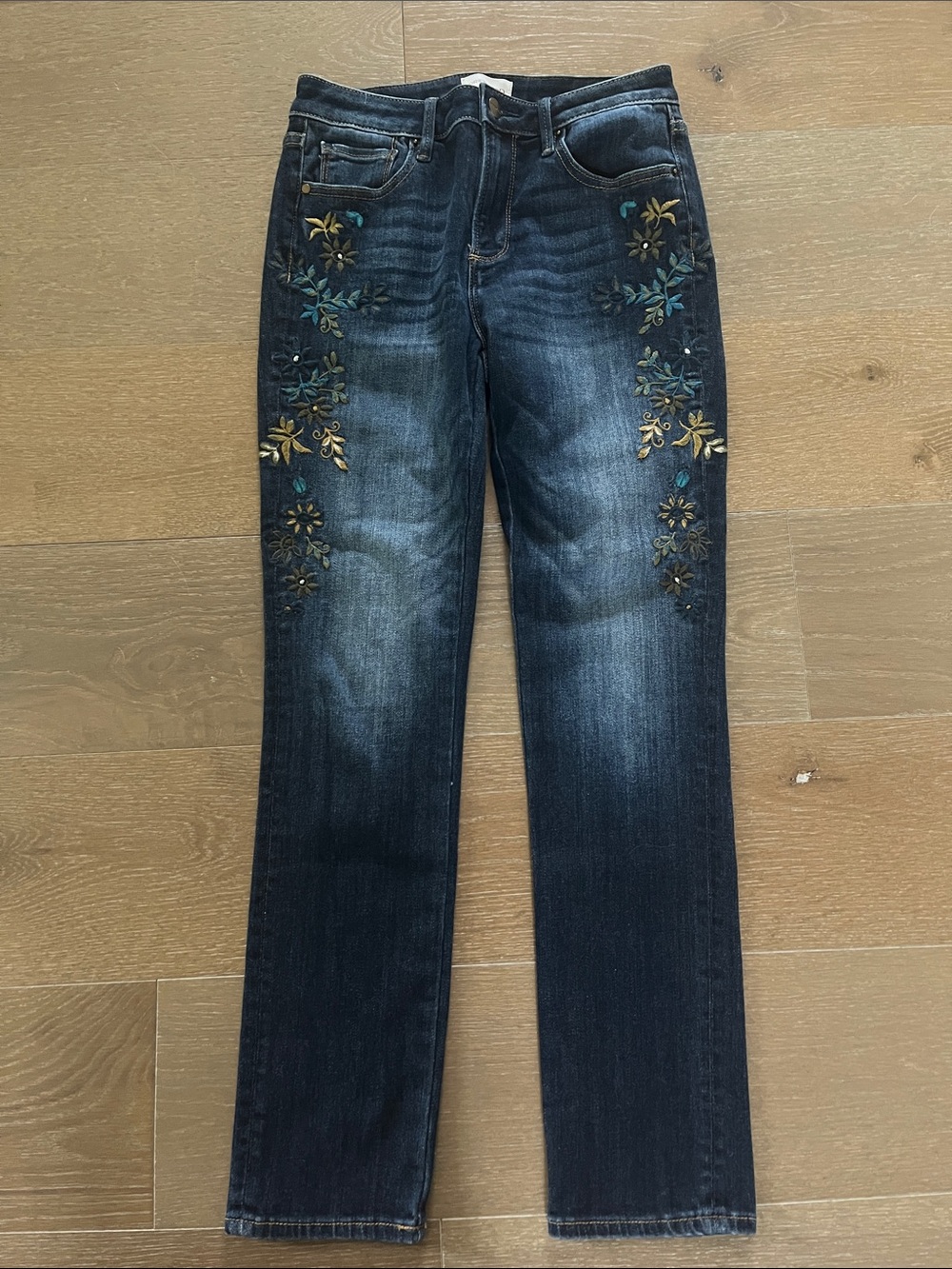 Sundance Driftwood Audrey Embroidered Floral Jeans | Dark Wash‎ | size 26 - Picture 3 of 11